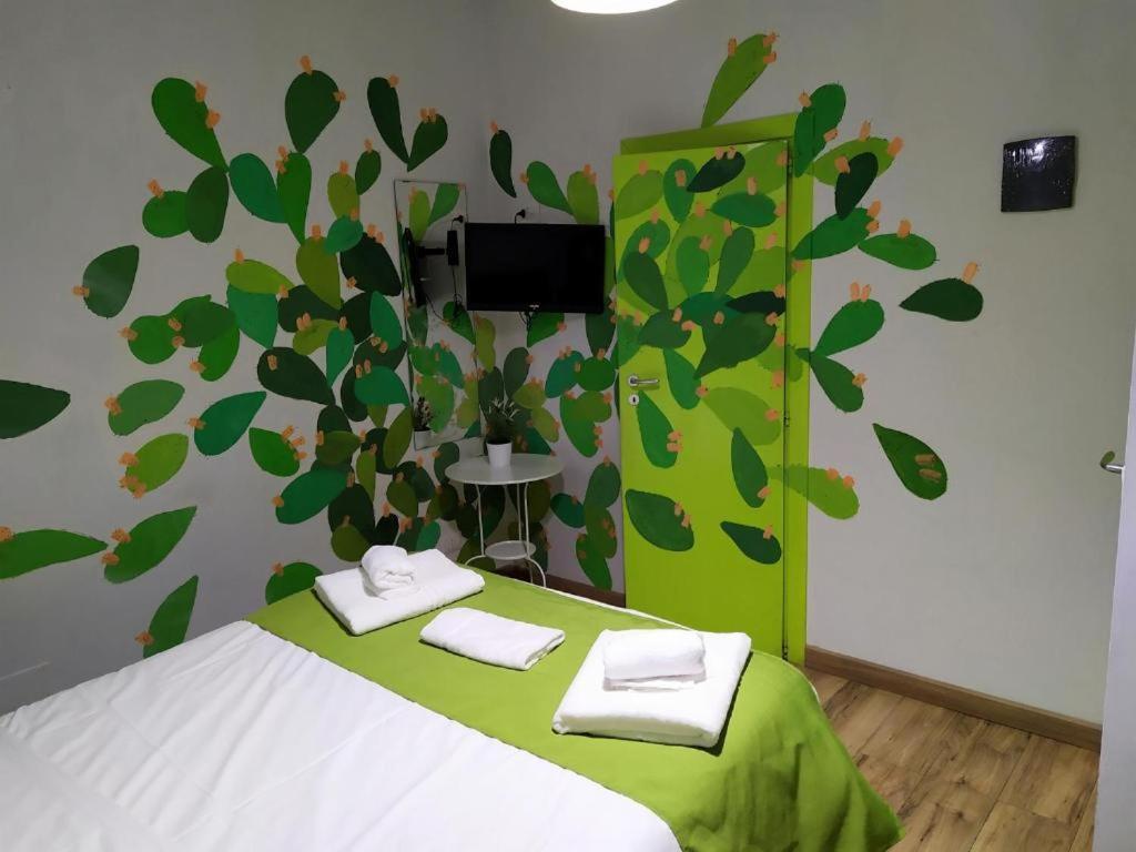 Hostal In City-in *